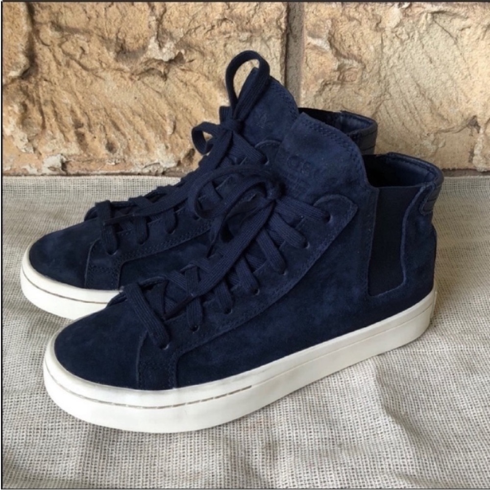 Adidas Court Vantage Slip-on Mid Shoes Rare 
Size 5 1/2